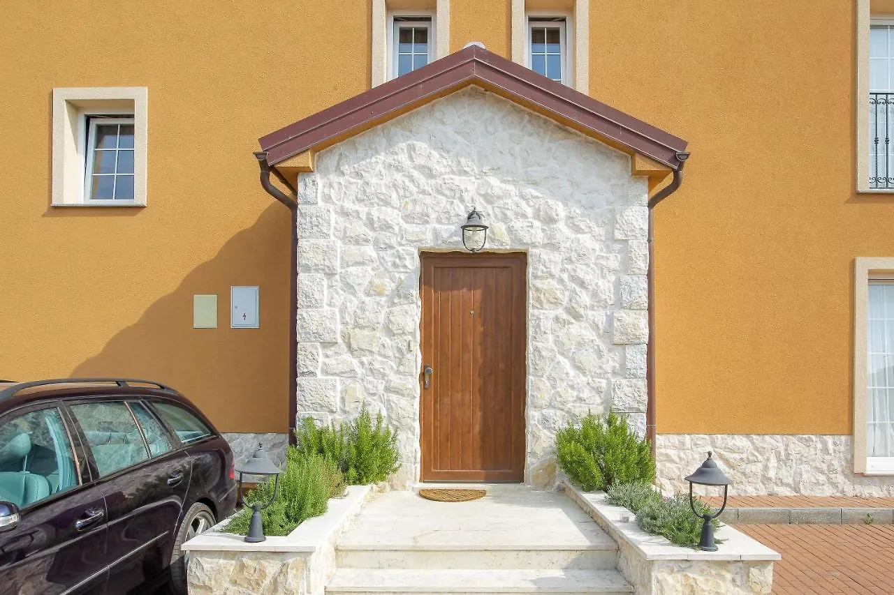 Rougemarin Apartments Biograd Na Moru 0*,  Croatia